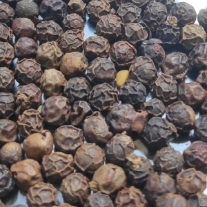 Pimenta Preta OE (Obtido por destilação a vapor dos frutos secos da espécie Piper Nigrum L)